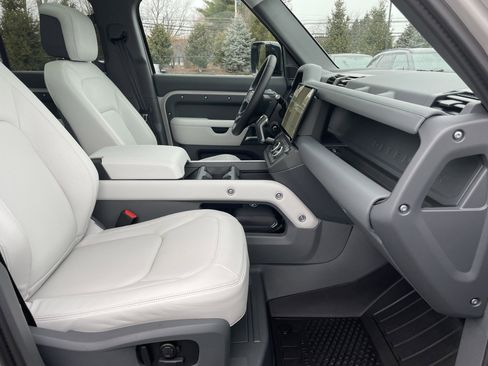 New 2026 Land Rover Defender 110 X-Dynamic SE AWD/4WD image 15