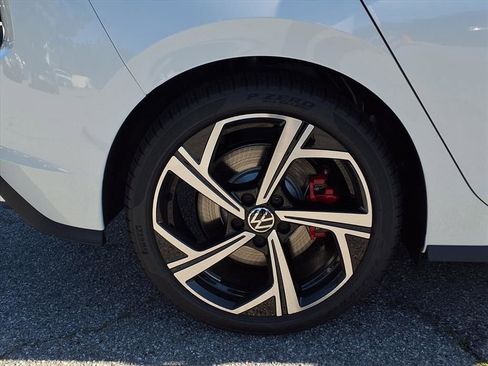 New 2026 Volkswagen GTI SE image 4