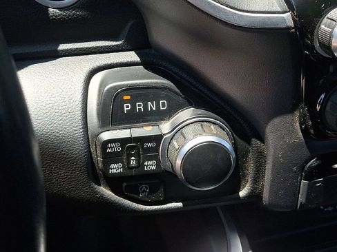 Used 2022 RAM 1500 Big Horn AWD/4WD image 14