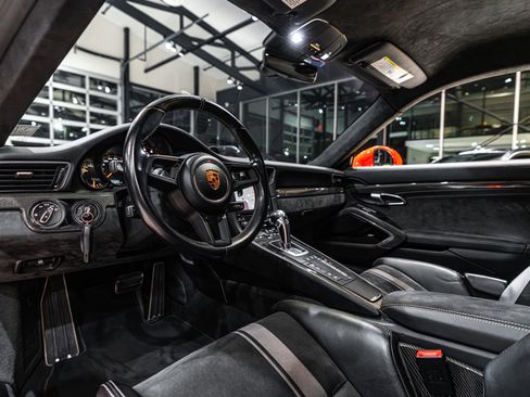 Used 2018 Porsche 911 GT3 image 7