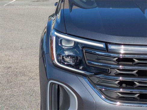 Used 2024 Volkswagen Atlas SE image 10