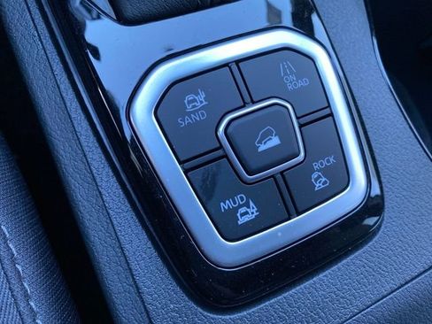 New 2026 Nissan Frontier SV w/ All-Weather Content Package image 18