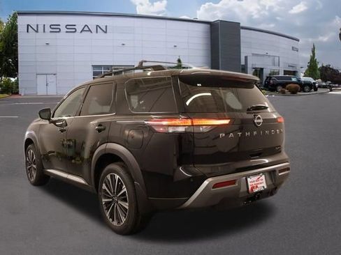 New 2026 Nissan Pathfinder Platinum w/ Cargo Package AWD/4WD image 5