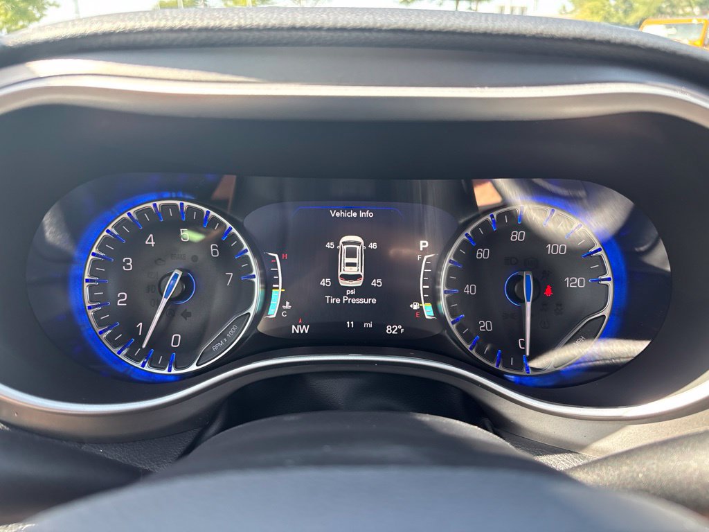 New 2027 Chrysler Pacifica Select FWD image 38