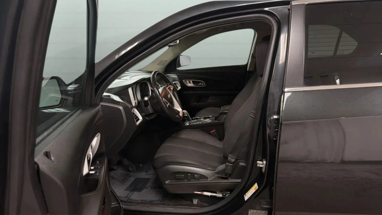 Used 2015 Chevrolet Equinox LT w/ Driver Convenience Package FWD image 20