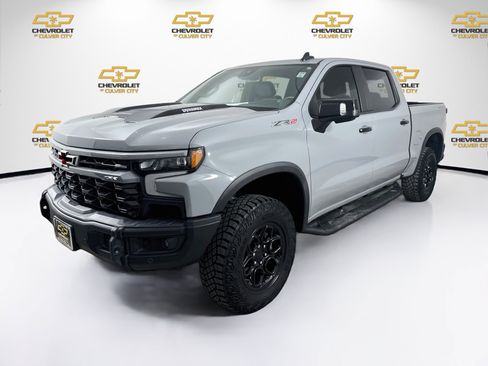 Used 2024 Chevrolet Silverado 1500 ZR2 w/ ZR2 Bison Edition AWD/4WD image 3