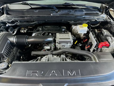 Used 2019 RAM 1500 Laramie AWD/4WD image 27