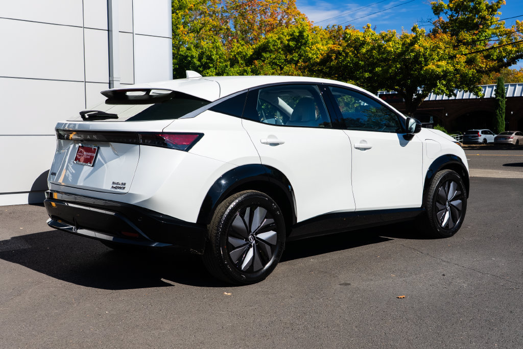 Used 2024 Nissan Ariya AWD image 6