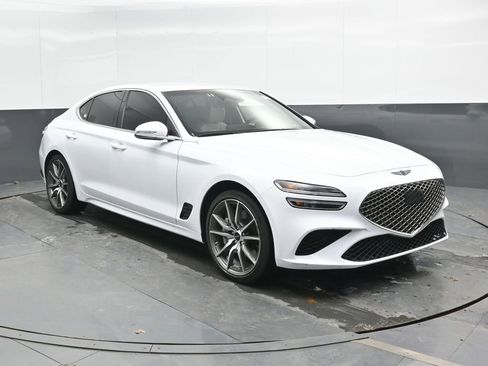 Used 2025 Genesis G70 2.5T image 5