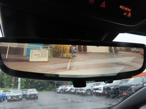 Used 2025 Chevrolet Equinox EV RS w/ Convenience Package II AWD/4WD image 31