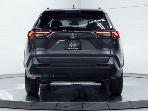 Used 2022 Toyota RAV4 XLE image 7