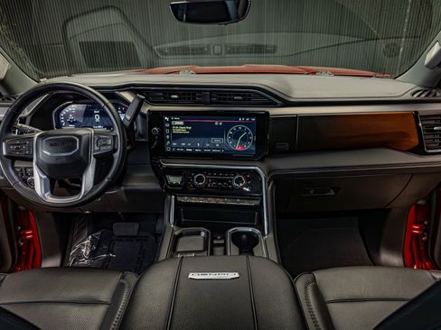 Used 2024 GMC Sierra 2500 Denali w/ Denali Reserve Package image 15