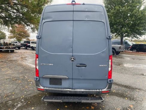 Used 2019 Mercedes-Benz Sprinter 170 image 4