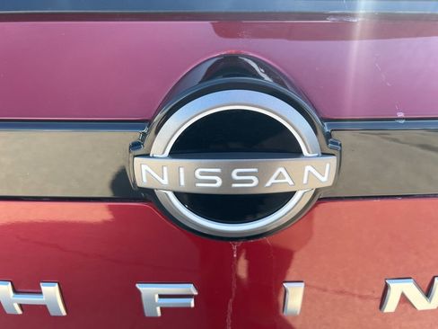 Certified 2024 Nissan Pathfinder Platinum image 33