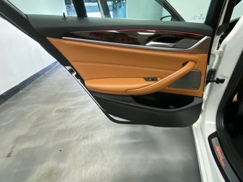 Used 2017 BMW 540i xDrive AWD/4WD image 44
