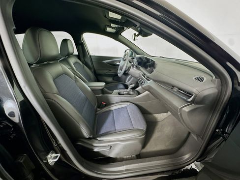 Used 2025 Buick Envista Preferred image 30