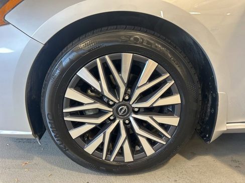 Certified 2023 Nissan Altima 2.5 SV image 25