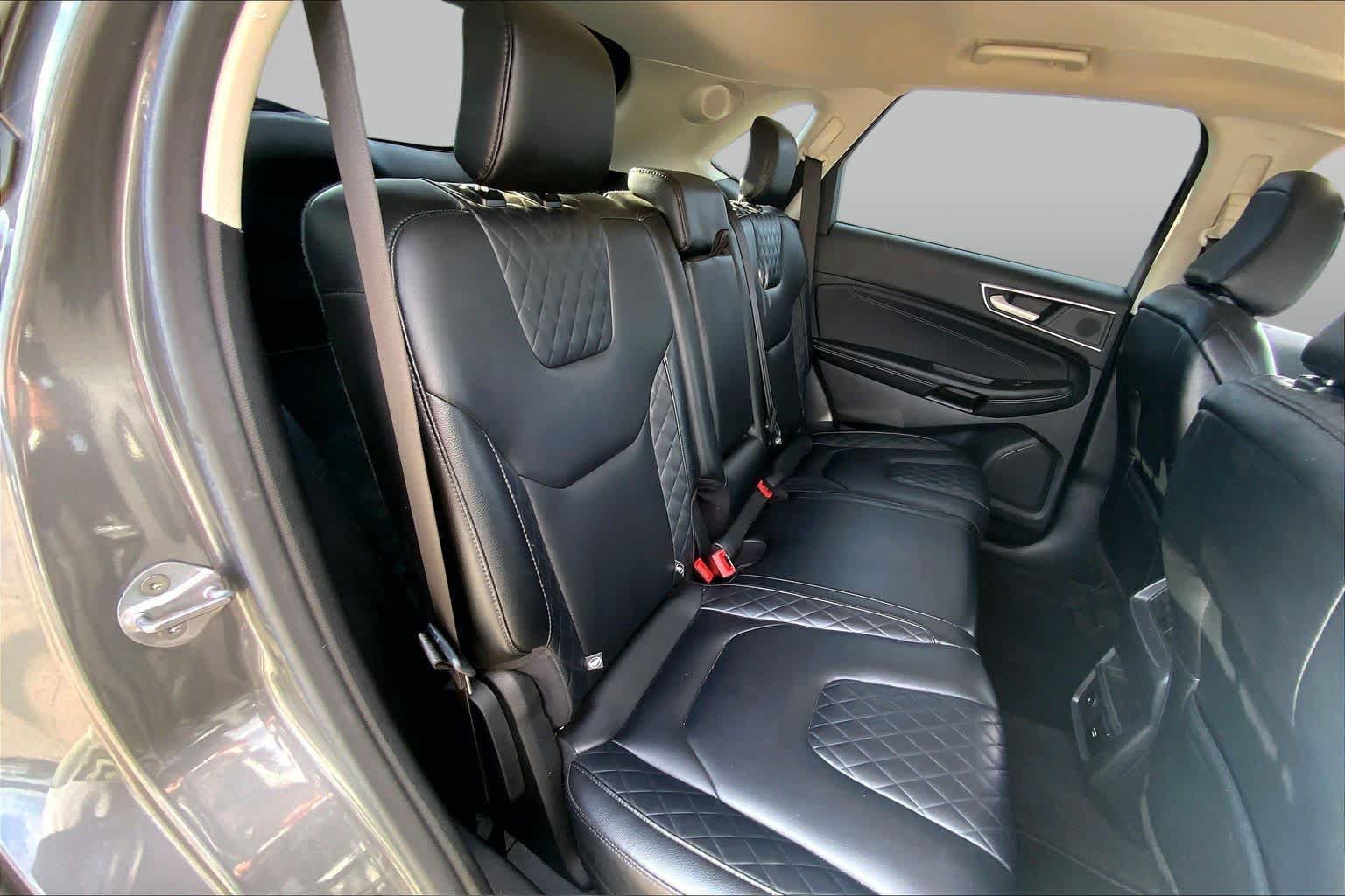 Used 2023 Ford Edge Titanium AWD/4WD image 18