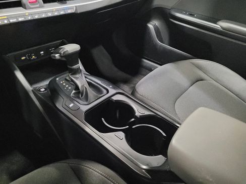 Used 2025 Kia K4 FWD image 26
