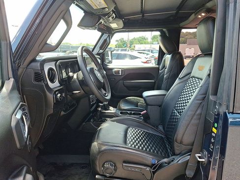 Used 2025 Jeep Wrangler Sport AWD/4WD image 11