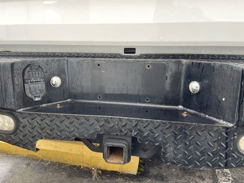 Used 2015 Toyota Tundra SR5 w/ SR5 Upgrade Package image 26