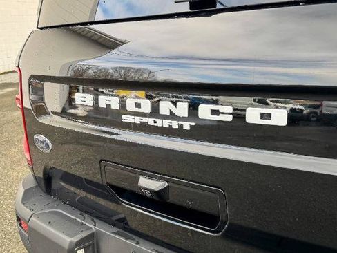 Used 2025 Ford Bronco Sport Badlands image 18
