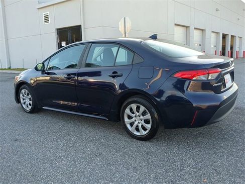 Certified 2023 Toyota Corolla LE image 6