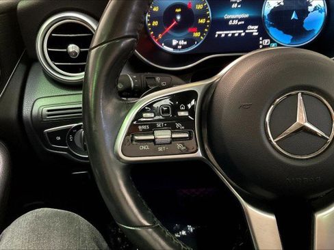 Used 2021 Mercedes-Benz GLC 300 4MATIC w/ Premium Package image 17