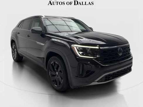 Used 2024 Volkswagen Atlas Cross Sport SE w/ Black Wheel Package FWD image 2
