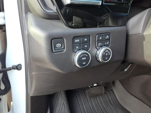 Used 2024 GMC Sierra 1500 Elevation w/ Preferred Package AWD/4WD image 13