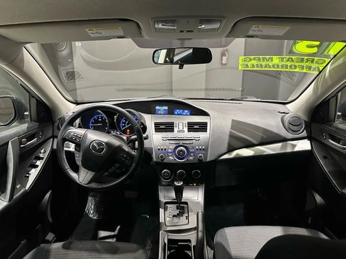 Used 2013 MAZDA MAZDA3 i Touring image 29