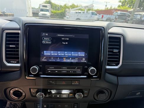 Used 2023 Nissan Frontier SV AWD/4WD image 25