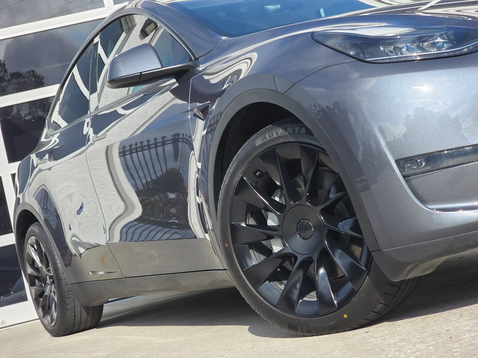 Used 2023 Tesla Model Y Long Range AWD/4WD image 12