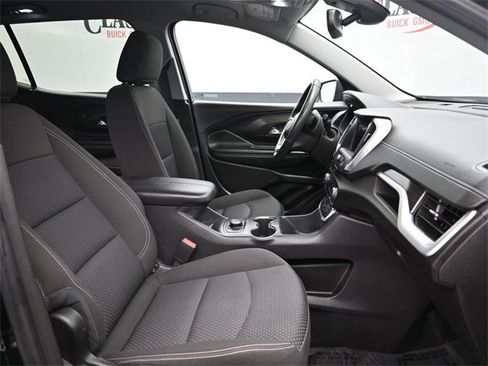 Used 2024 GMC Terrain SLE image 10