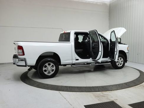 Used 2024 RAM 2500 Big Horn AWD/4WD image 16