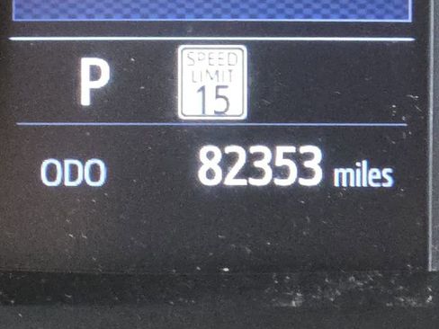 Used 2021 Toyota C-HR LE image 21