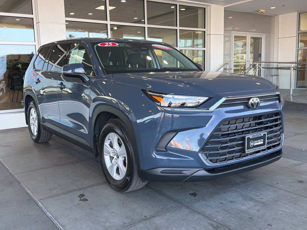 Certified 2025 Toyota Grand Highlander FWD image 7