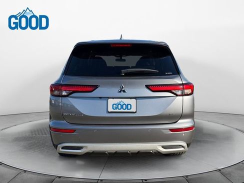 Used 2024 Mitsubishi Outlander SE Black Edition image 4