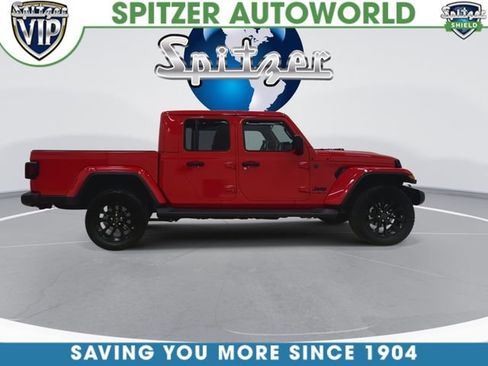Used 2024 Jeep Gladiator Sport image 8