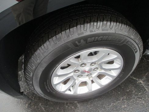 Used 2015 GMC Yukon SLE w/ Convenience Package image 12