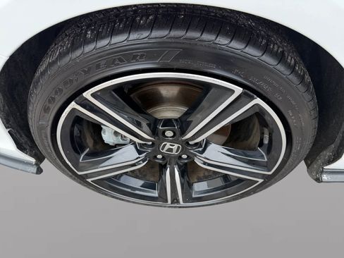 Used 2023 Honda Accord Sport image 9