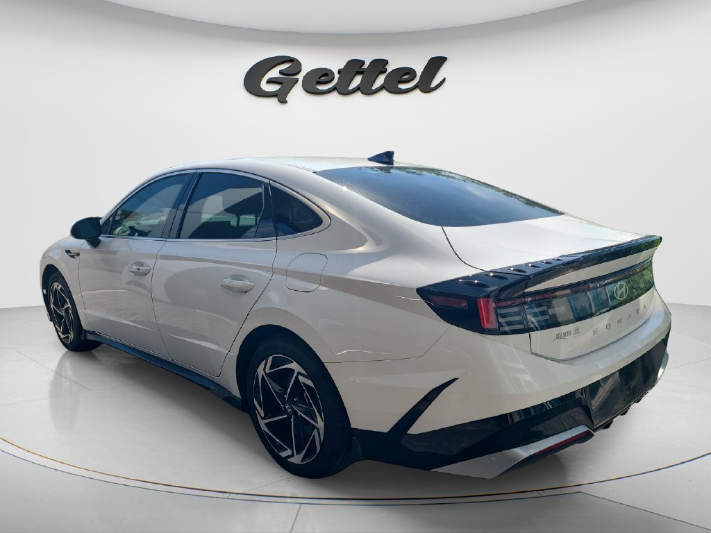 Used 2026 Hyundai Sonata SEL FWD image 6