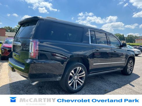 Used 2018 GMC Yukon XL Denali w/ Denali Ultimate Package AWD/4WD image 3