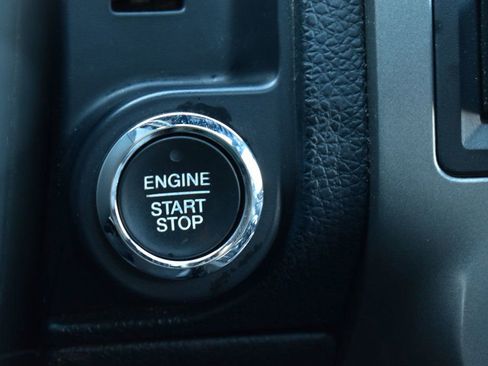 Used 2015 Ford Expedition Platinum image 32