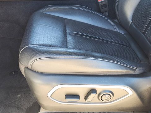 Used 2023 Jeep Wagoneer L Series II image 27