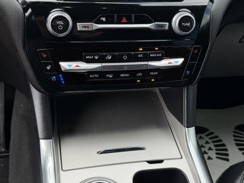 Certified 2024 Ford Explorer Limited w/ Limited Technology Package RWD image 22