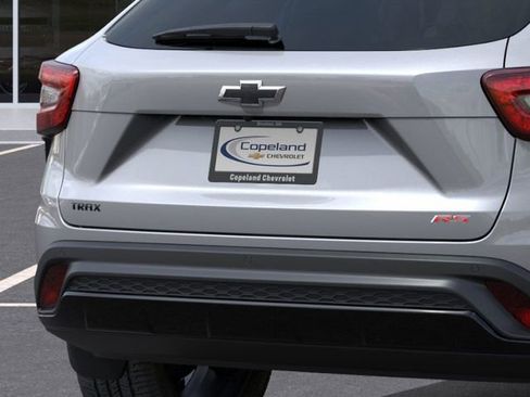 New 2026 Chevrolet Trax RS w/ Sunroof Package image 15
