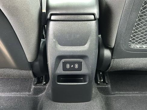 Certified 2025 Hyundai Venue SEL image 31