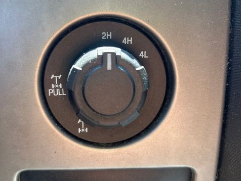 Used 2014 Ford F150 XLT w/ Equipment Group 302A Luxury AWD/4WD image 12