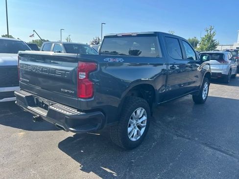 Used 2019 Chevrolet Silverado 1500 Custom w/ Custom Value Package AWD/4WD image 4